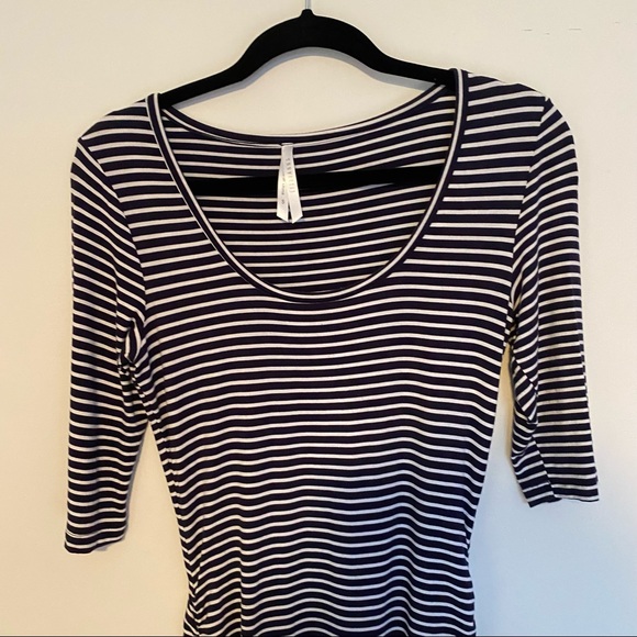 LILLIANNA Scrunch Dress - Sz S - Picture 3 of 11